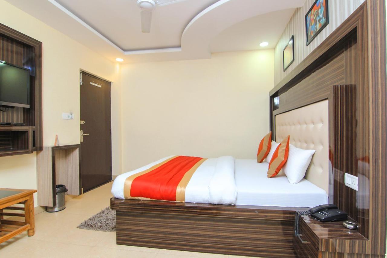 Oyo 8883 Hotel Comfort Zone Lucknow Luaran gambar