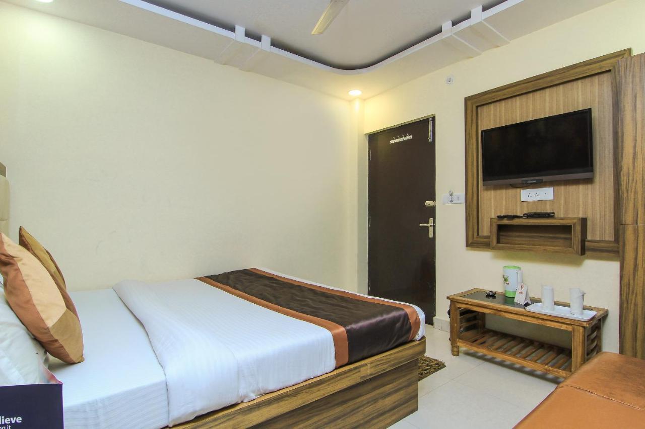 Oyo 8883 Hotel Comfort Zone Lucknow Luaran gambar